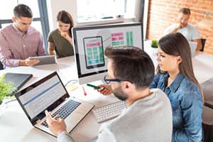 Mobile application development company working with client to align business goals