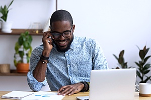 business owner receiving more sales calls thanks to the use of a B2B trade web portal