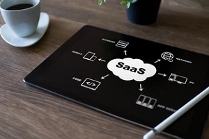 man accessing saas in tab